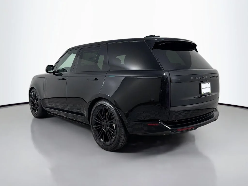New 2026 Santorini Black Land Rover SE image 7