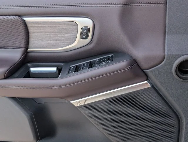 New 2025 Agate Black Metallic Ford Platinum® image 13