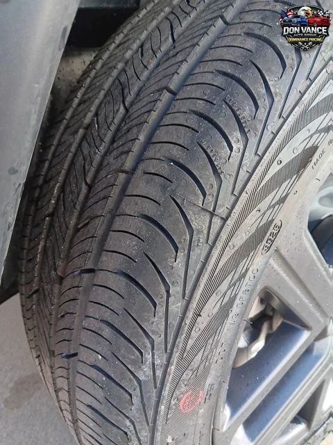 New 2026 Diamond Black Crystal Pearlcoat Jeep Latitude image 23
