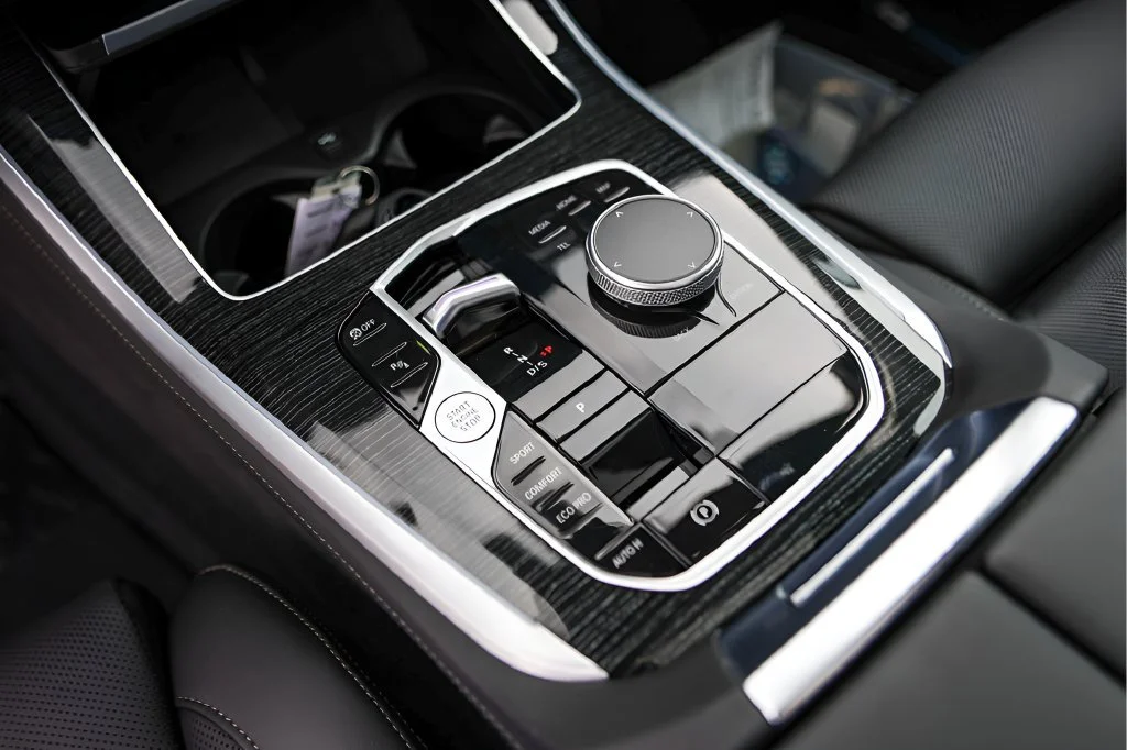 Used 2026 Black BMW sDrive40i image 19