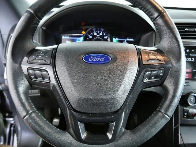 Certified Used 2018 Gray Ford XLT image 21