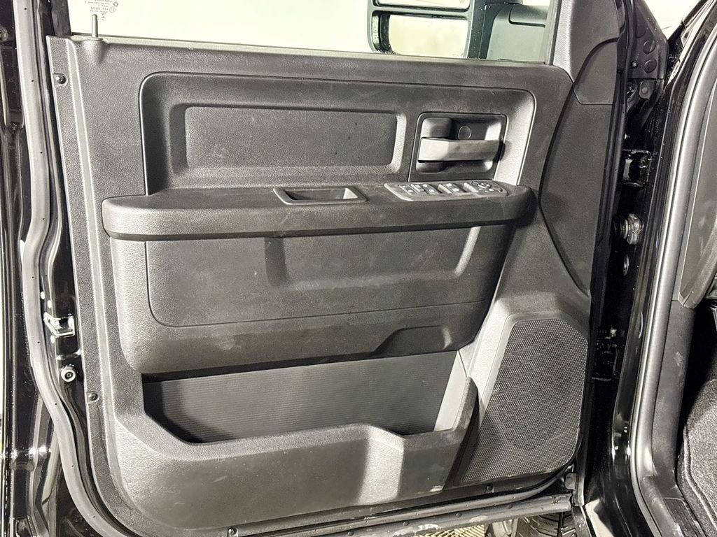 2026 RAM 3500 Tradesman - Photo 10
