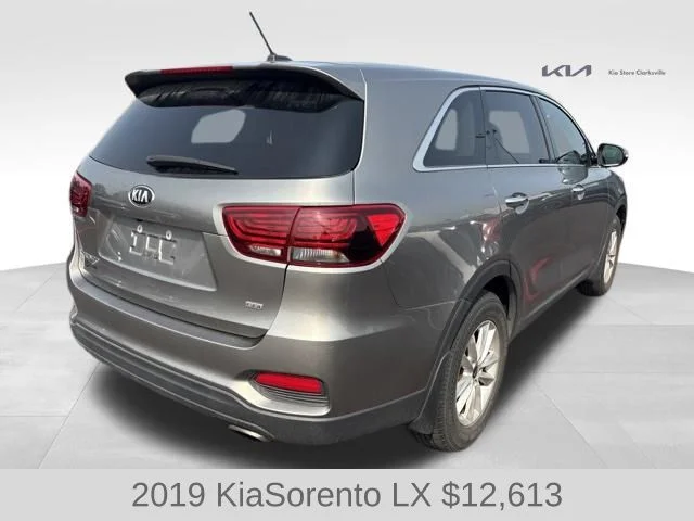 Used 2019 Silver Kia LX image 8