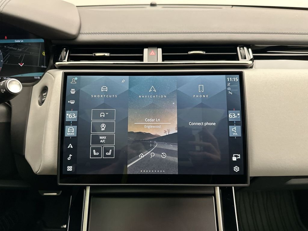 New 2026 Arroios Grey Land Rover P250 Base image 13