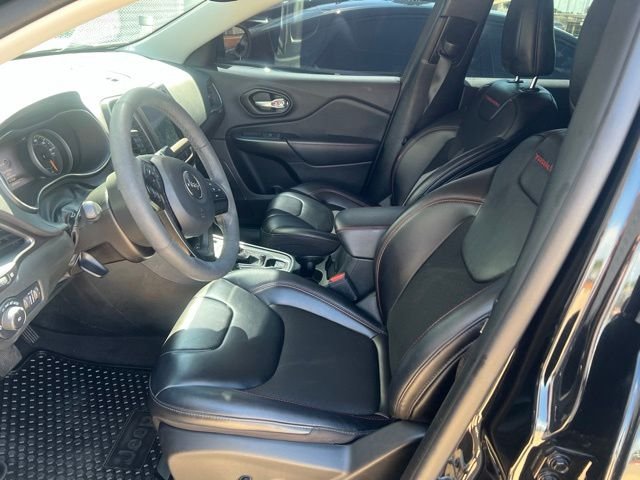 Used 2022 Black Jeep Trailhawk image 5