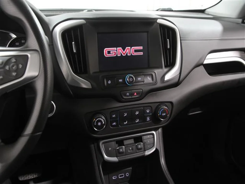 2024 GMC Terrain SLE - Photo 9