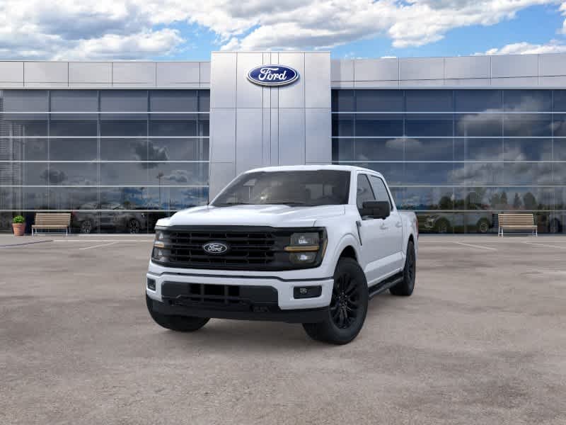 New 2026 Oxford White Ford XLT image 2