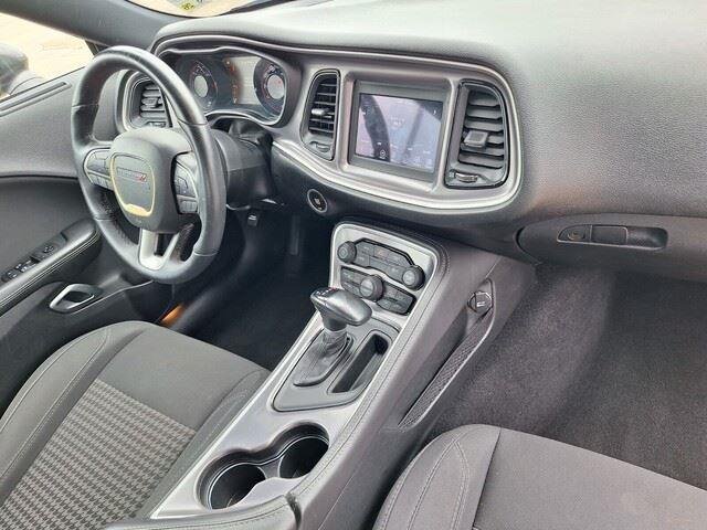 Used 2019 Granite Pearlcoat Dodge SXT image 24