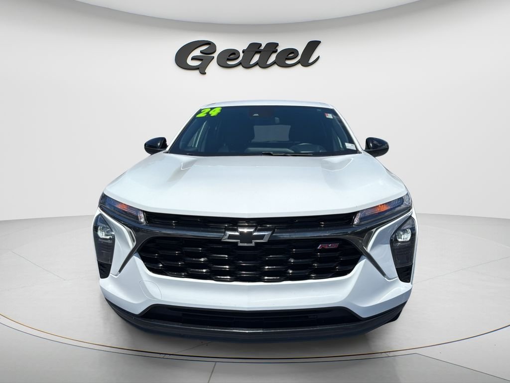 2024 Chevrolet Trax RS - Photo 2