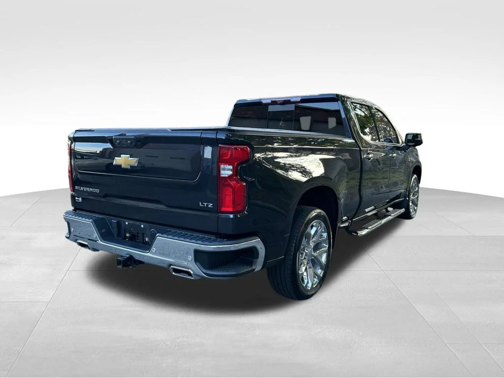 Used 2024 Gray Chevrolet LTZ image 5