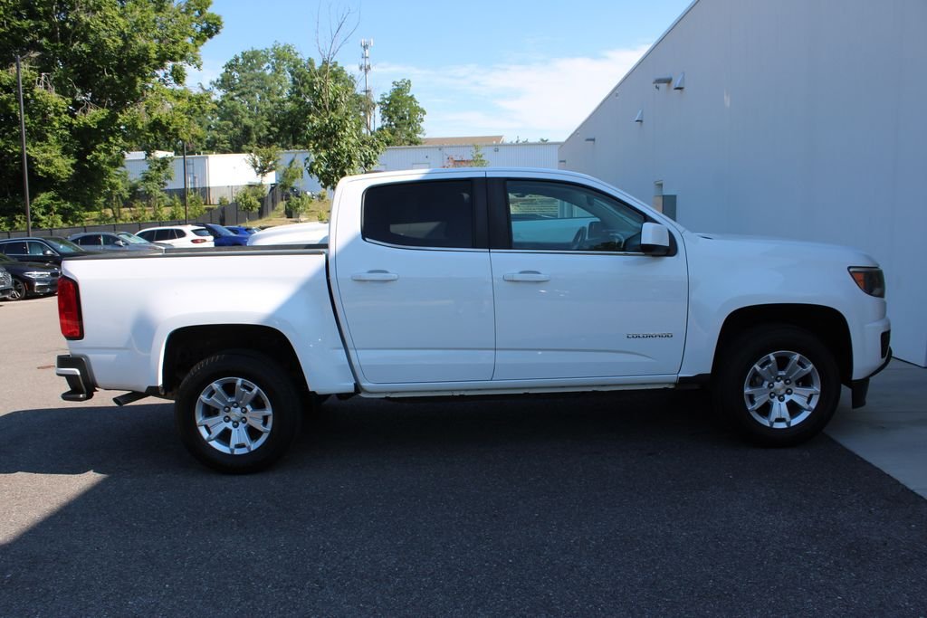 Used 2020 White Chevrolet LT image 31