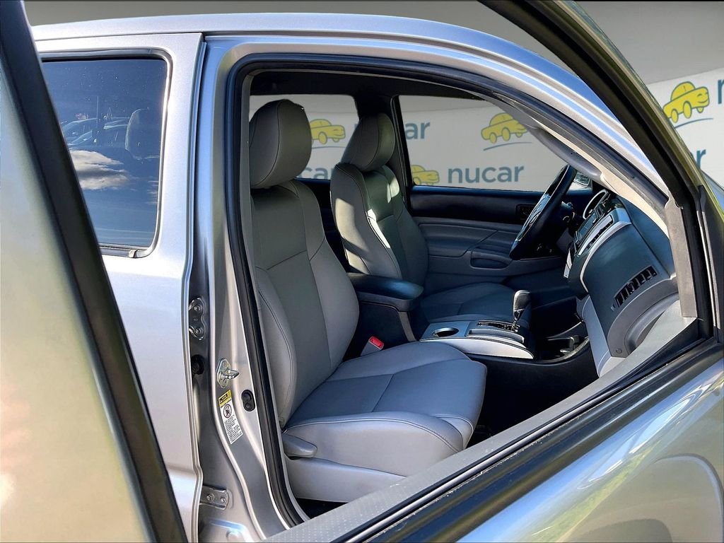 Used 2015 Silver Toyota Base image 11