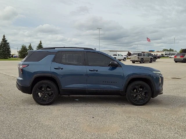 2025 Chevrolet Equinox LT - Photo 4