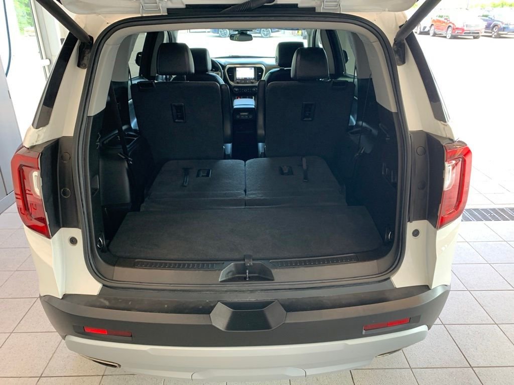 Used 2023 White GMC SLT image 17