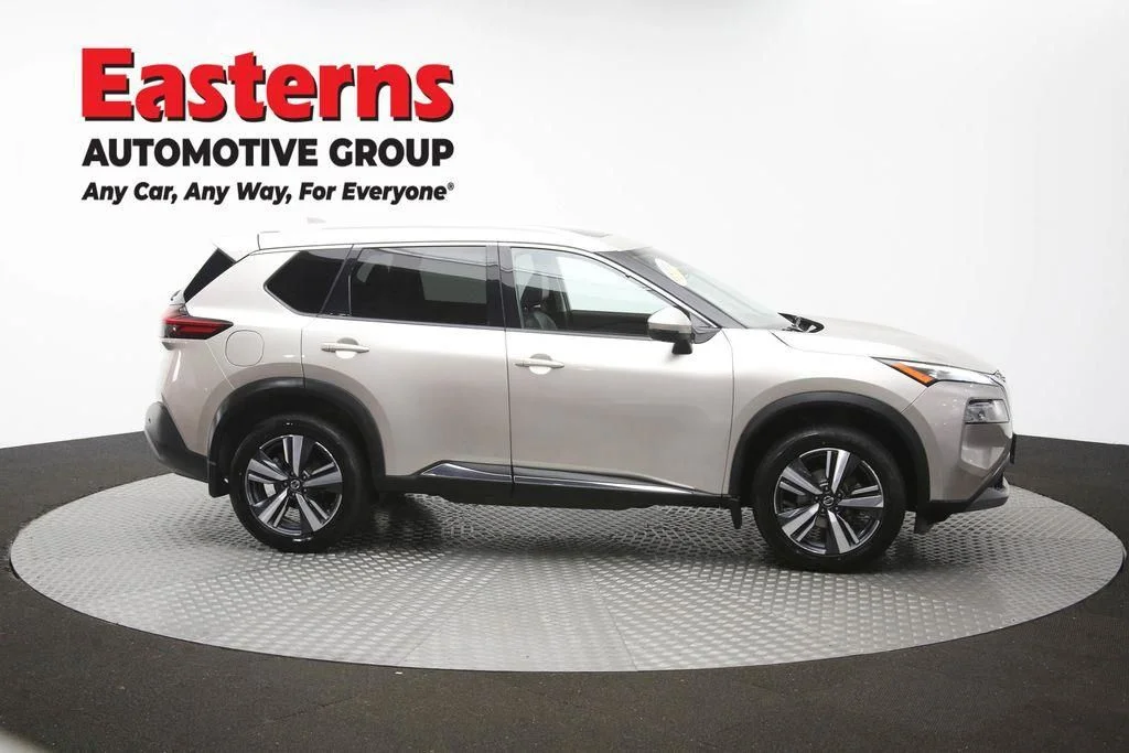 Used 2021 Gold Nissan SL image 50