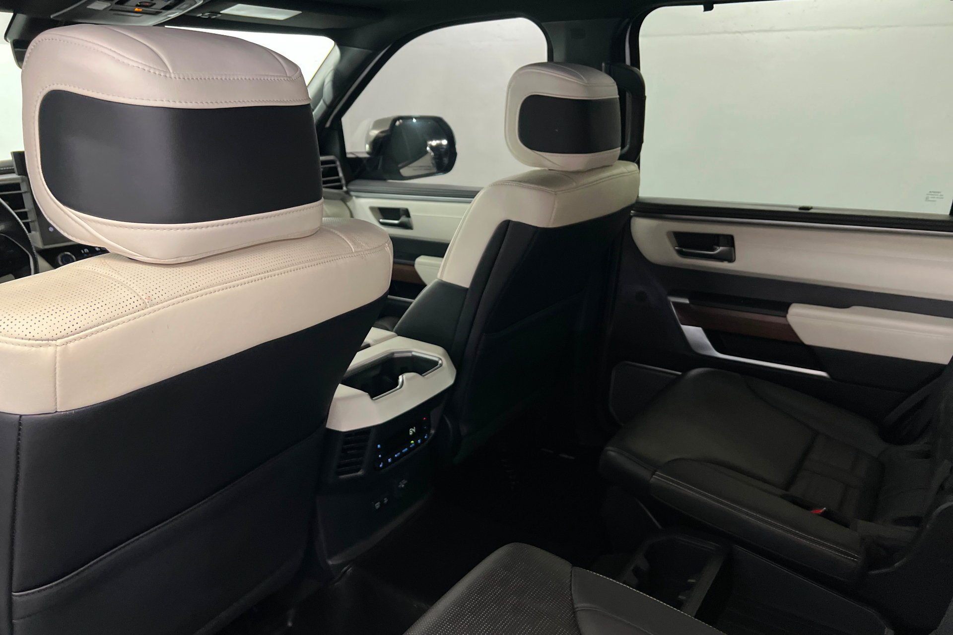 Used 2023 Wind Chill Pearl Toyota Capstone image 21