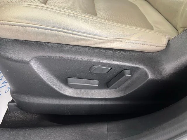 Used 2013 White Mazda Grand Touring image 16
