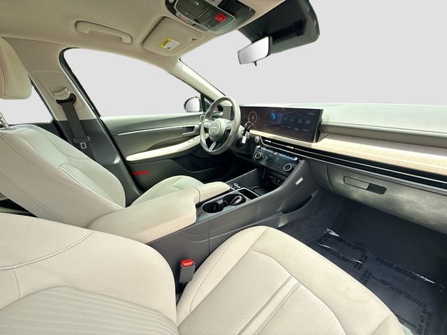 Used 2024 Black Hyundai SEL image 26