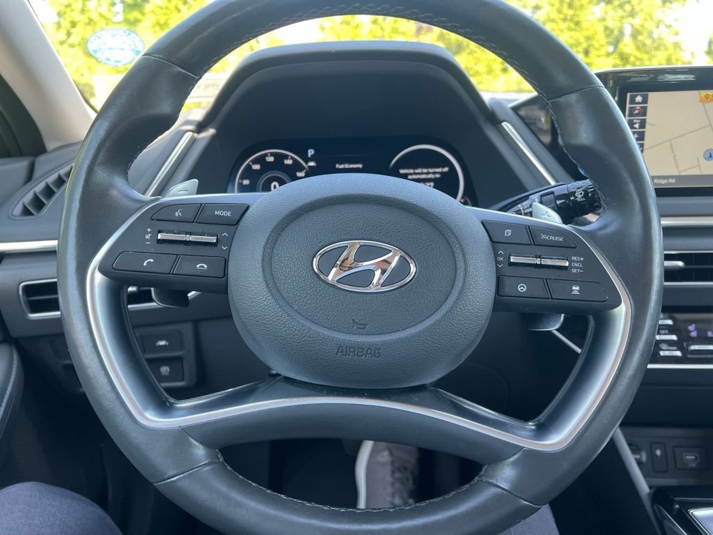 Used 2020 Blue Hyundai Limited image 5