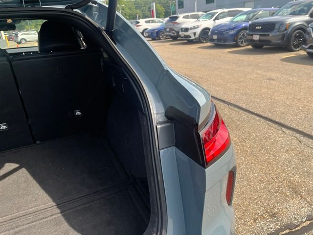 Used 2025 Gray INFINITI LUXE image 20