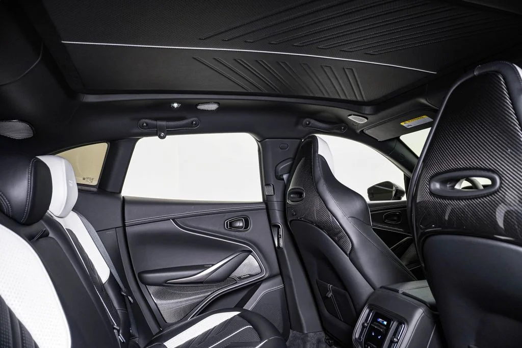 Used 2026 Q Neutron White Aston Martin S image 19