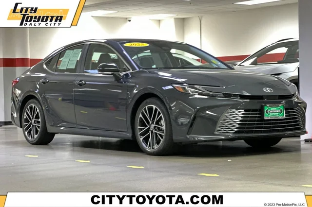 2025 Toyota Camry XLE