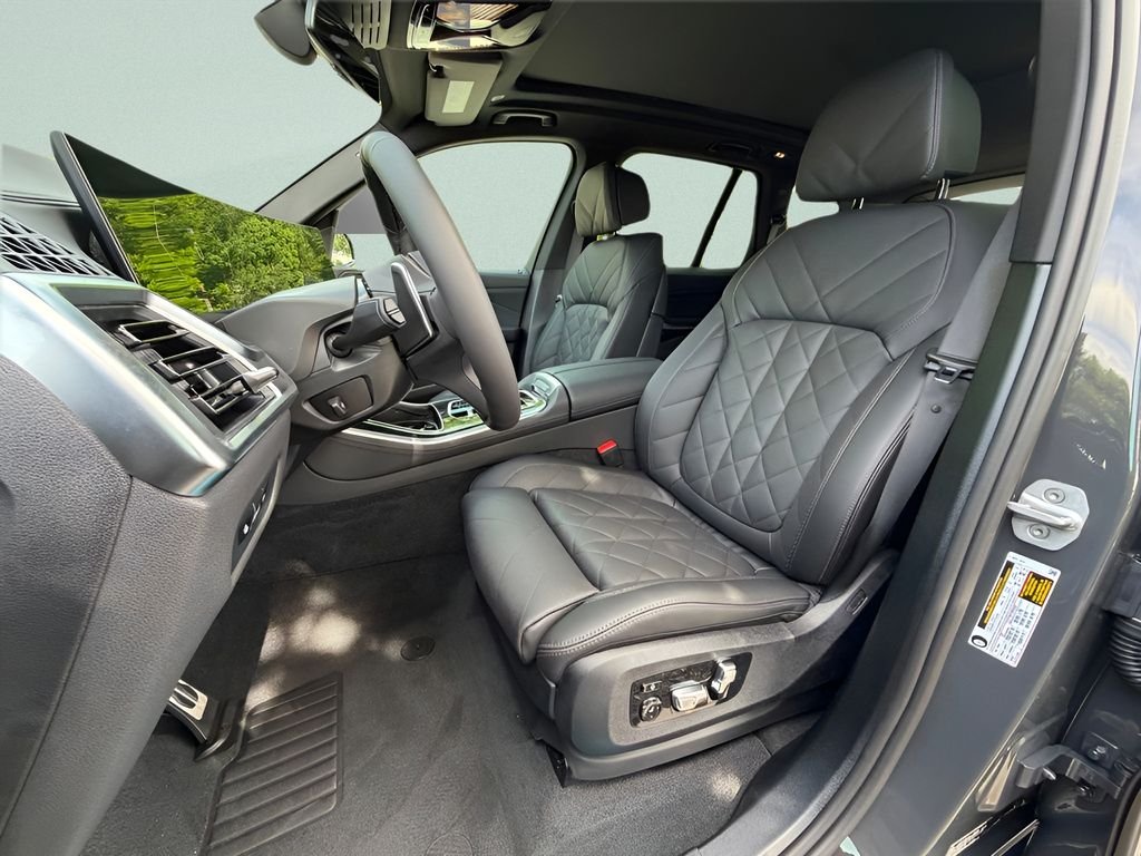 New 2026 Dravit Grey Metallic BMW sDrive40i image 10