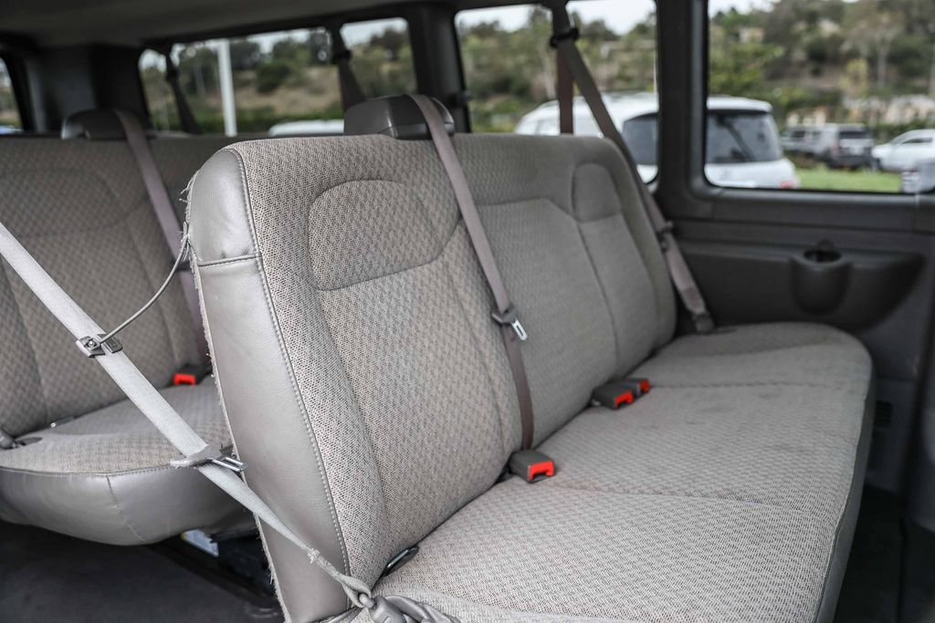 2024 Chevrolet Express Passenger LT - Photo 13