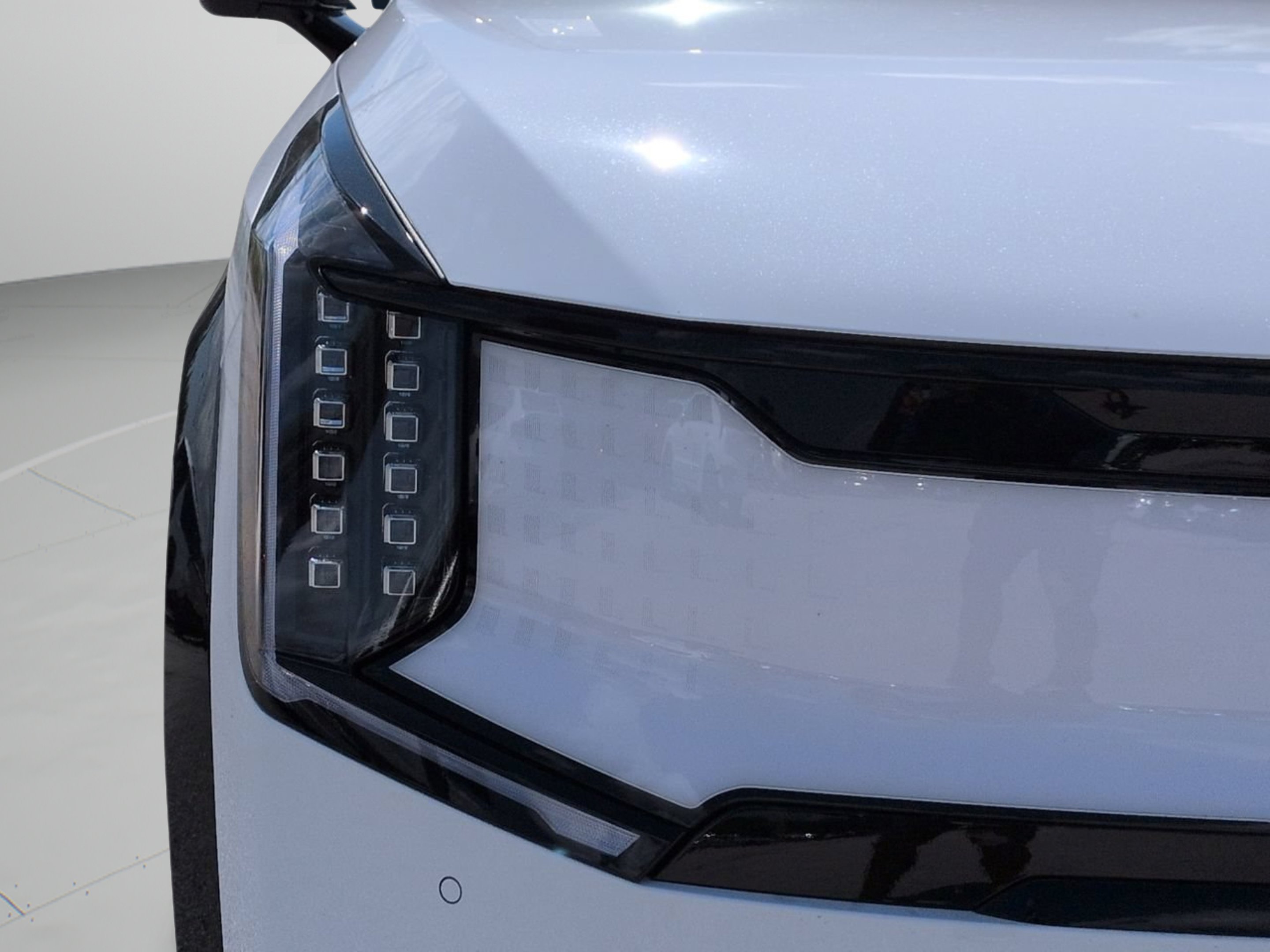 New 2026 Glacial White Pearl Kia Land AWD image 34