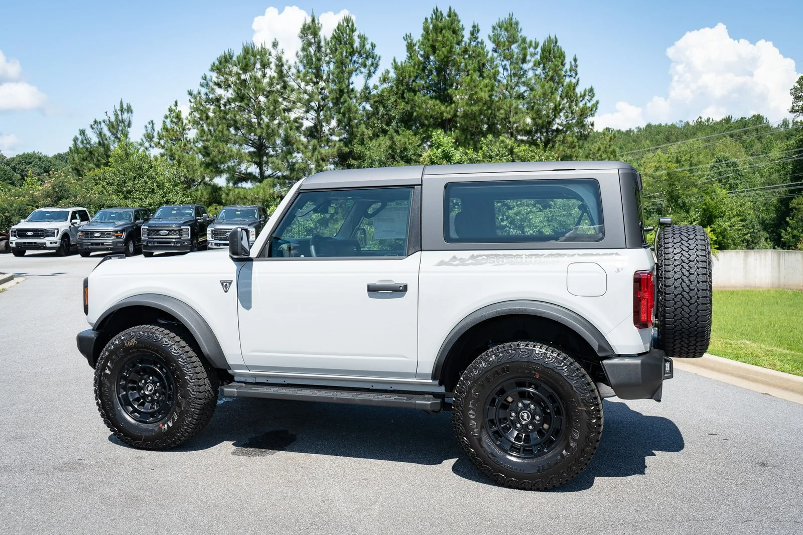 New 2026 Avalanche Gray Ford Base image 7
