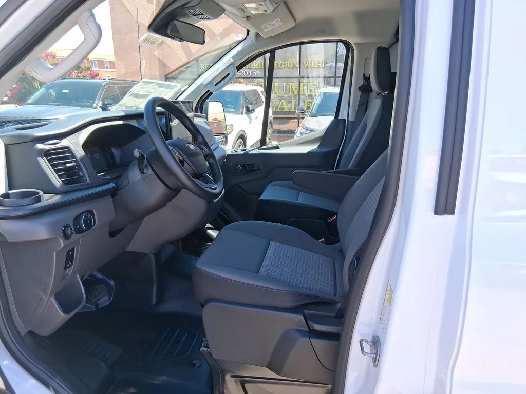 New 2026 Oxford White Ford Cargo Van image 9