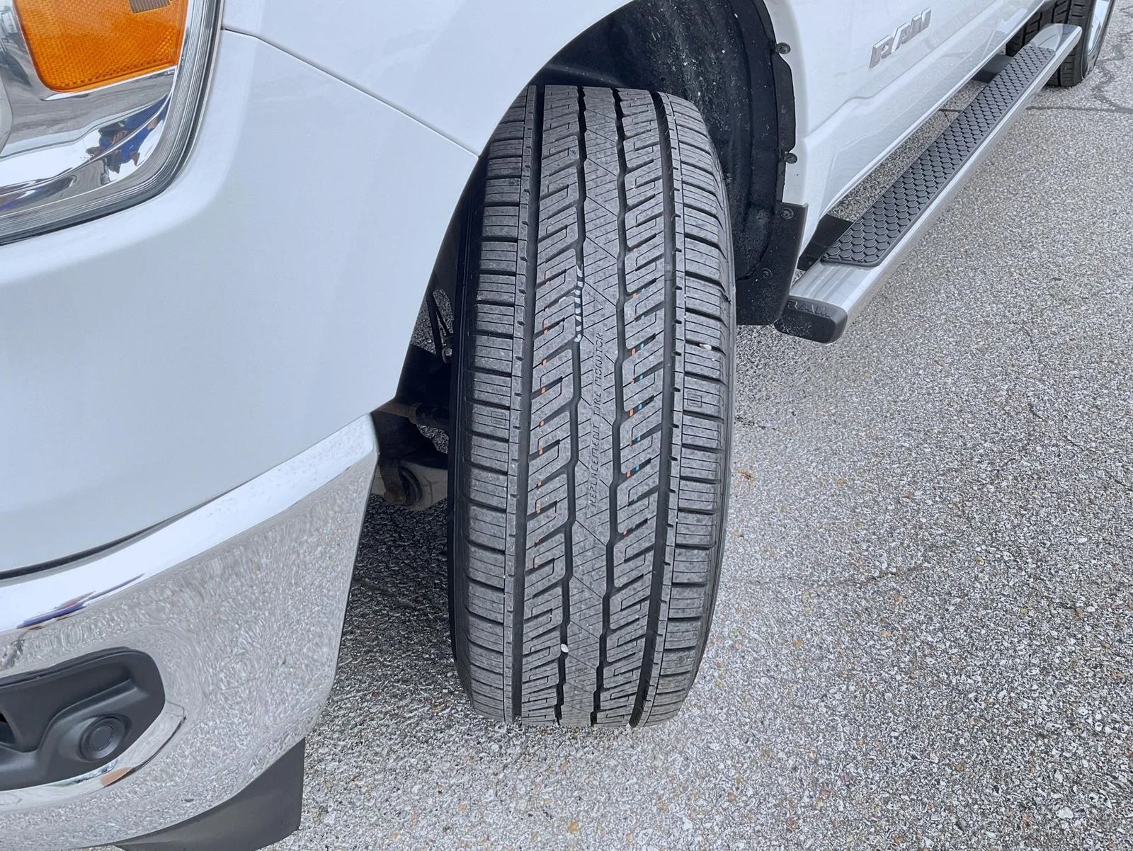 Used 2019 White Ram Big Horn/Lone Star image 23