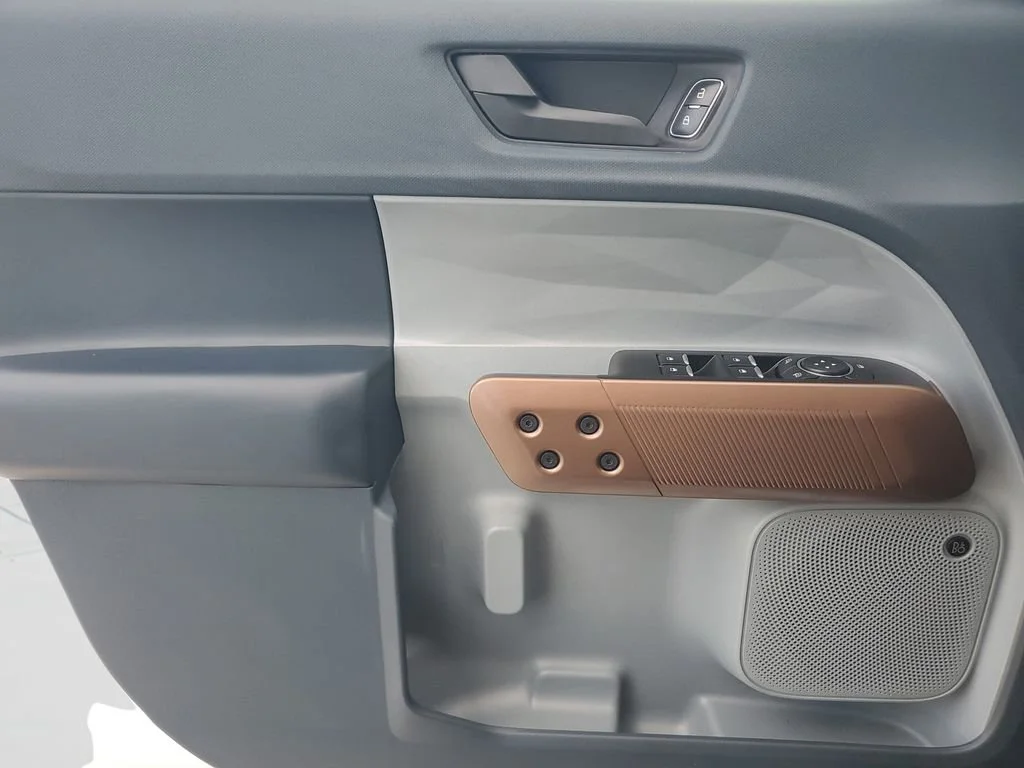 Used 2024 White Ford Lariat image 19