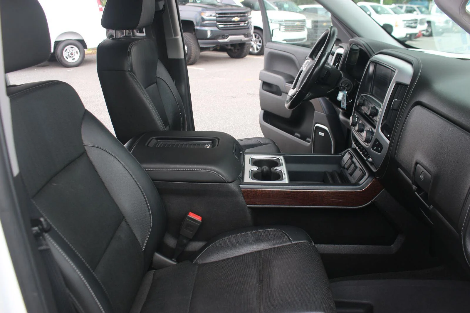 Used 2018 SUMMIT WHITE GMC SLT image 34