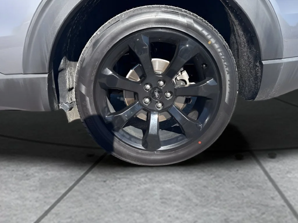 Used 2023 Gray Ford ST-Line image 28