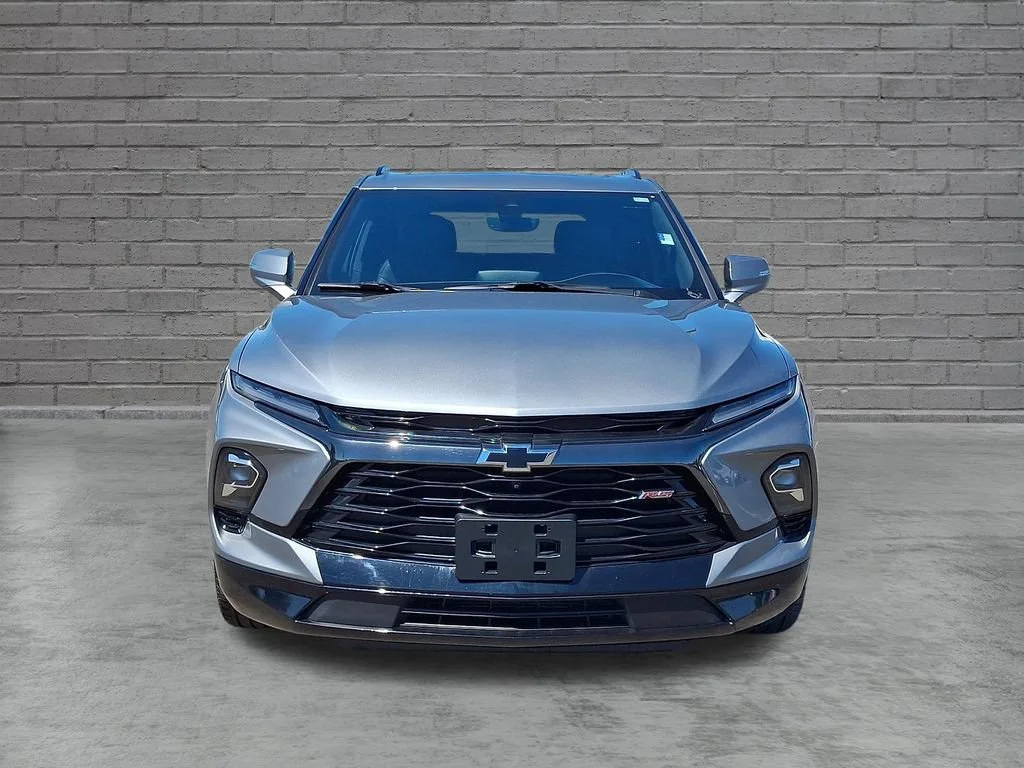 Used 2023 Sterling Gray Metallic Chevrolet RS image 4