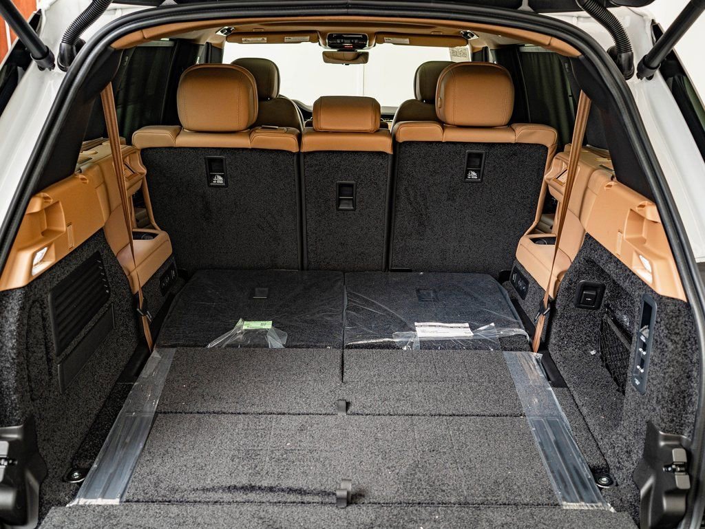 2026 Land Rover Range Rover SE - Photo 18