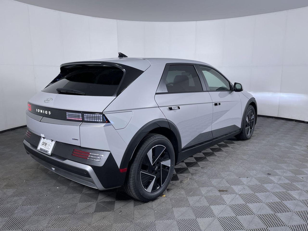 New 2026 Cyber Gray Hyundai SEL image 5