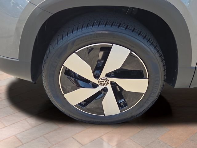 Certified Used 2025 Gray Volkswagen 1.5T S image 21