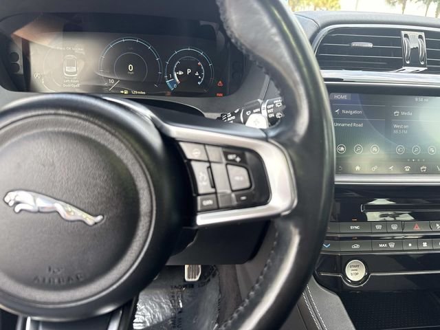 Used 2018 Black Jaguar 35t R-Sport image 31