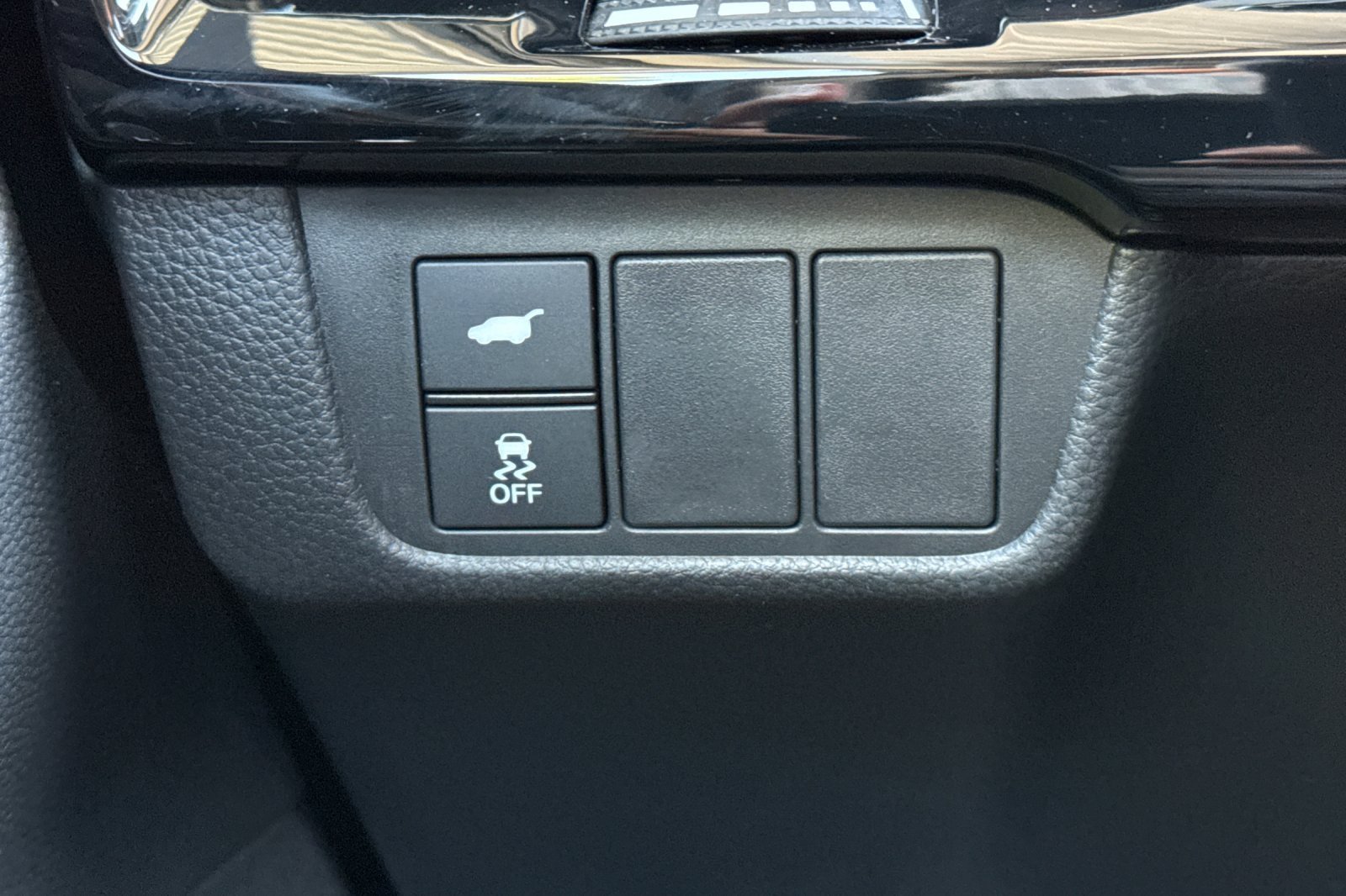 Used 2025 Black Honda EX-L image 32