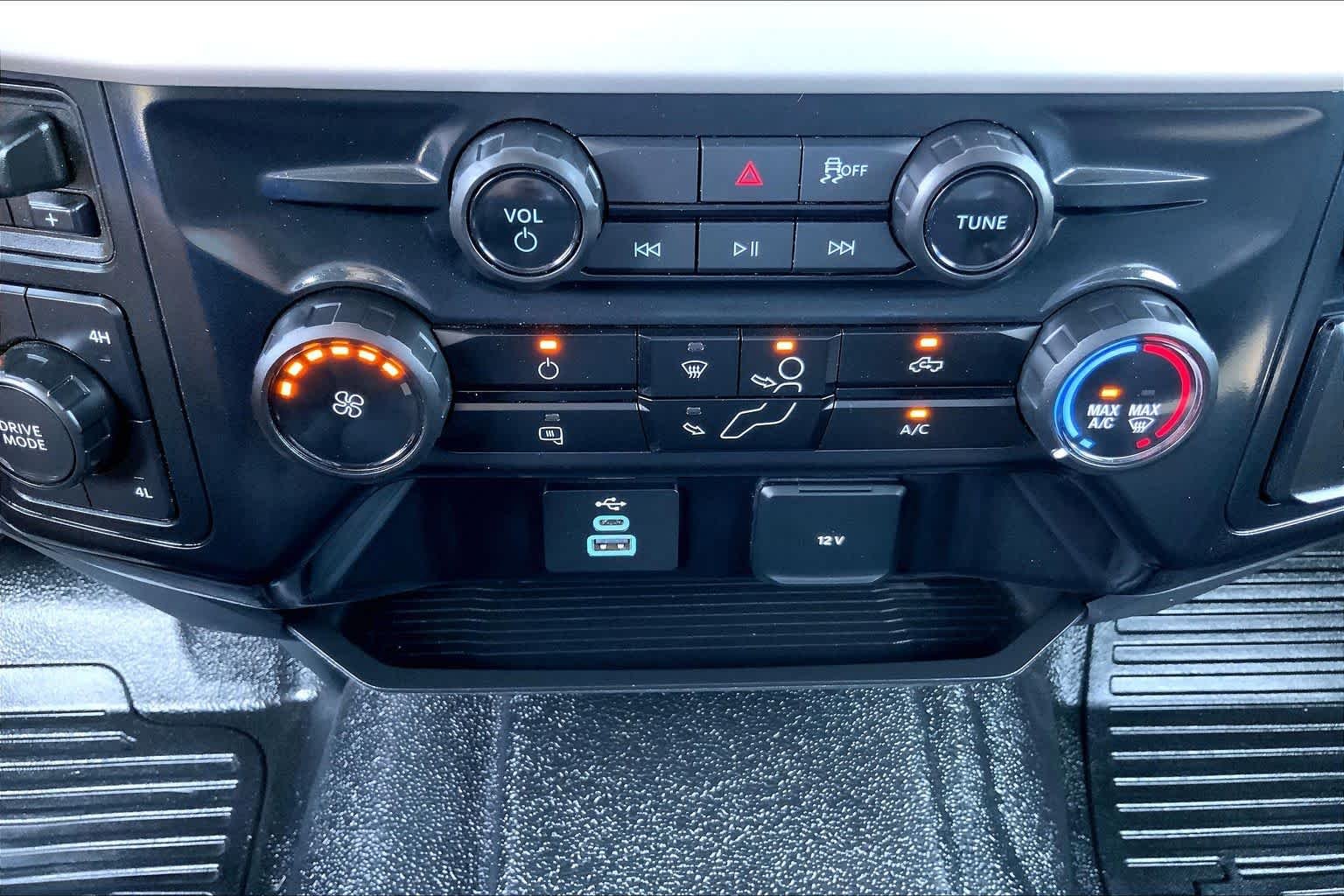 Used 2025 White Ford XL image 34