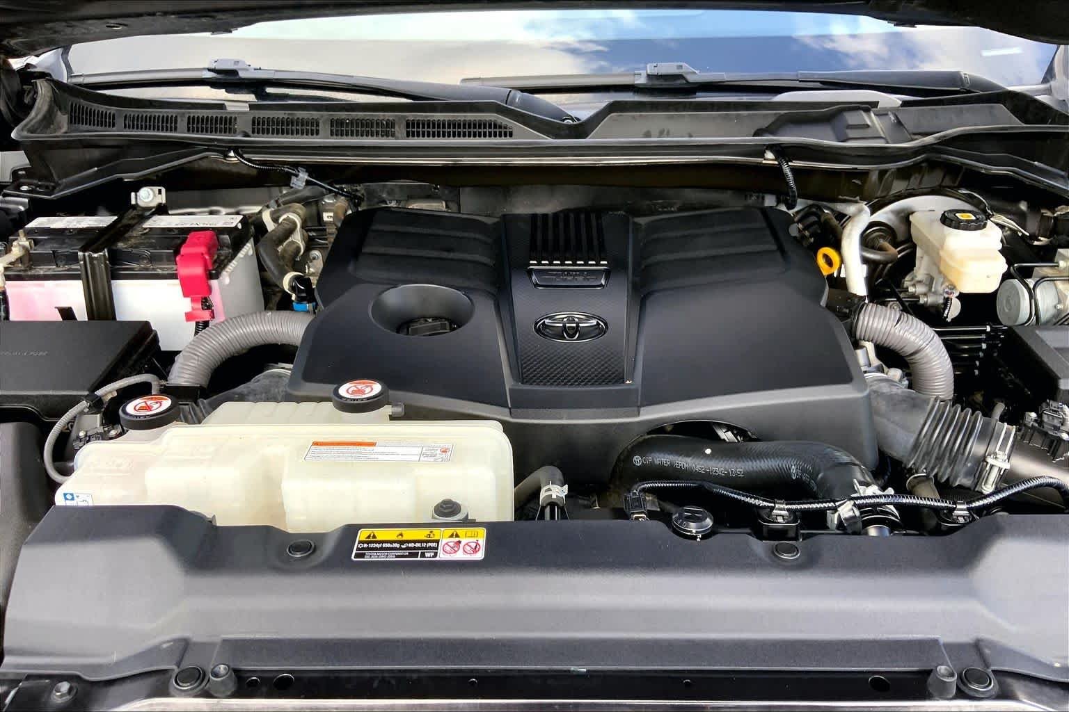 Used 2022 Magnetic Gray Metallic Toyota SR5 image 30