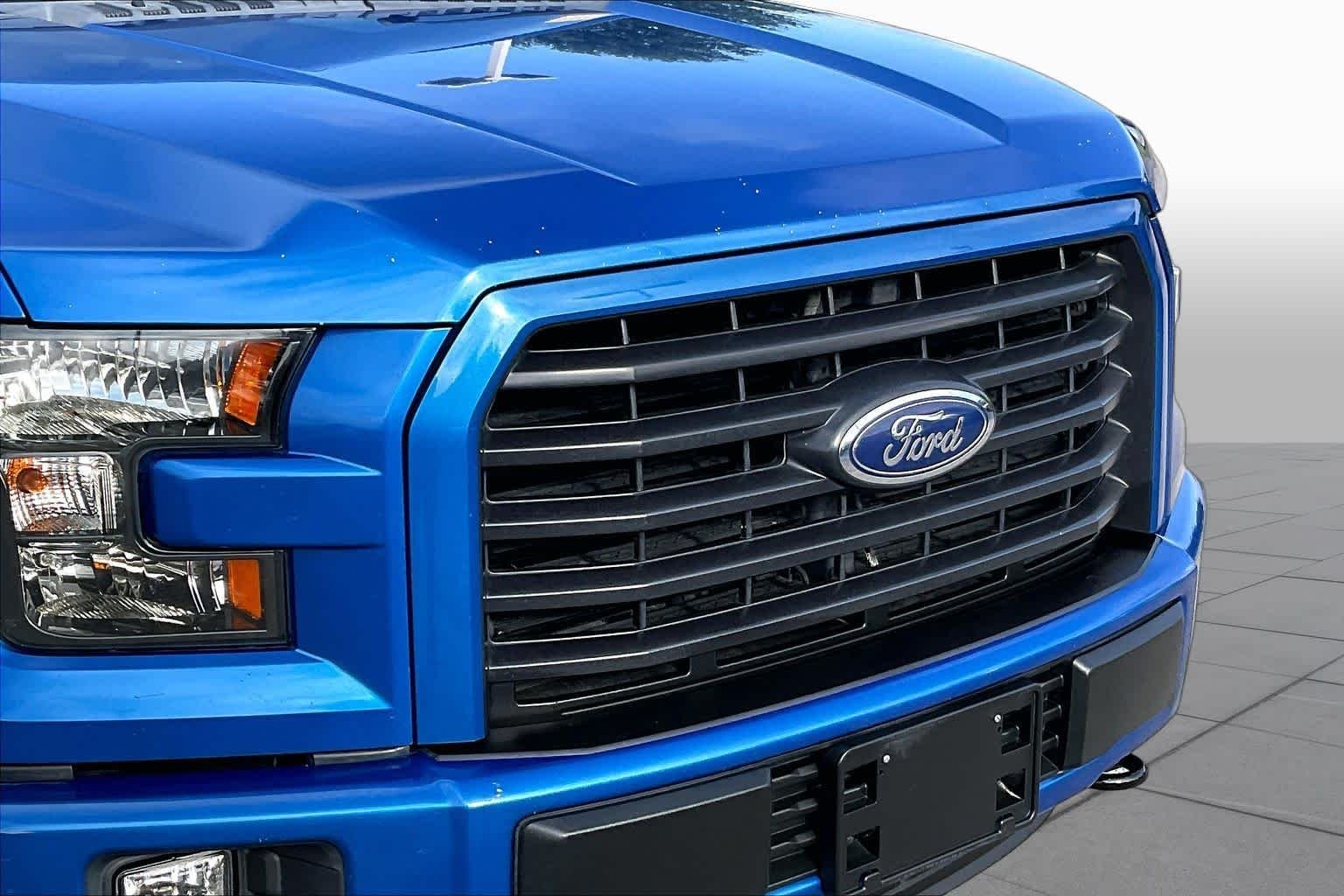 Used 2016 Blue Flame Metallic Ford XLT image 26