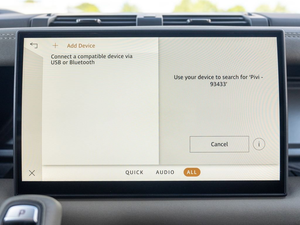 2025 Land Rover Defender Octa Edition One - Photo 31