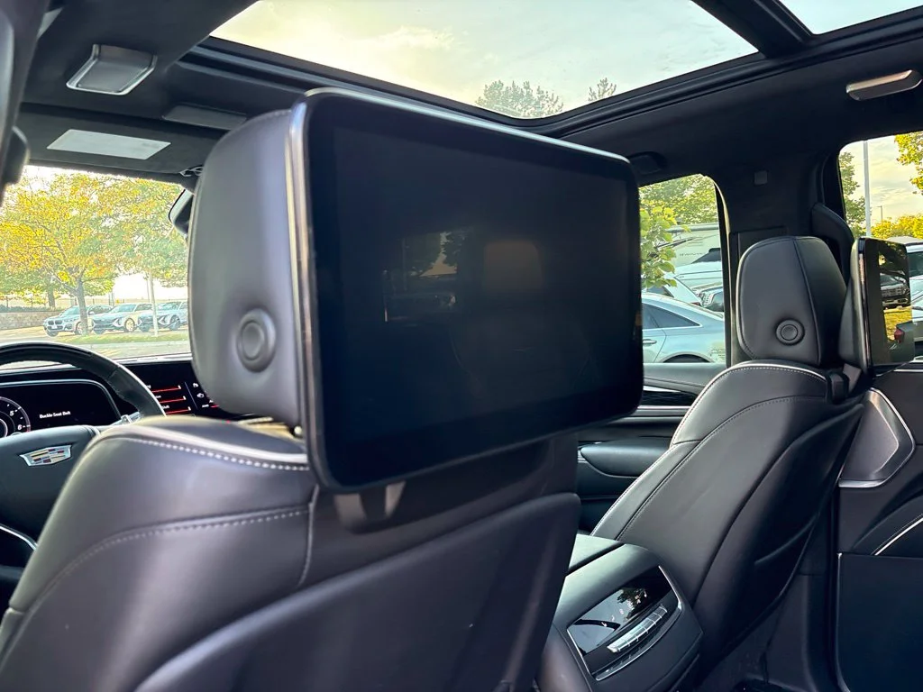 Used 2024 White Cadillac V-Series image 20