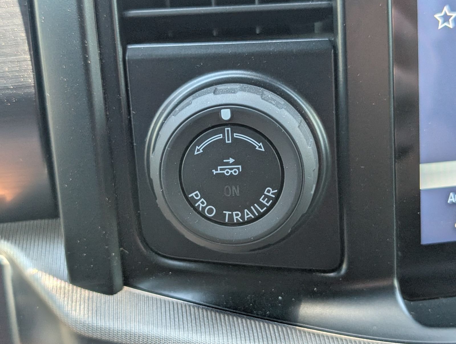 Used 2023 Avalanche Ford Raptor image 24