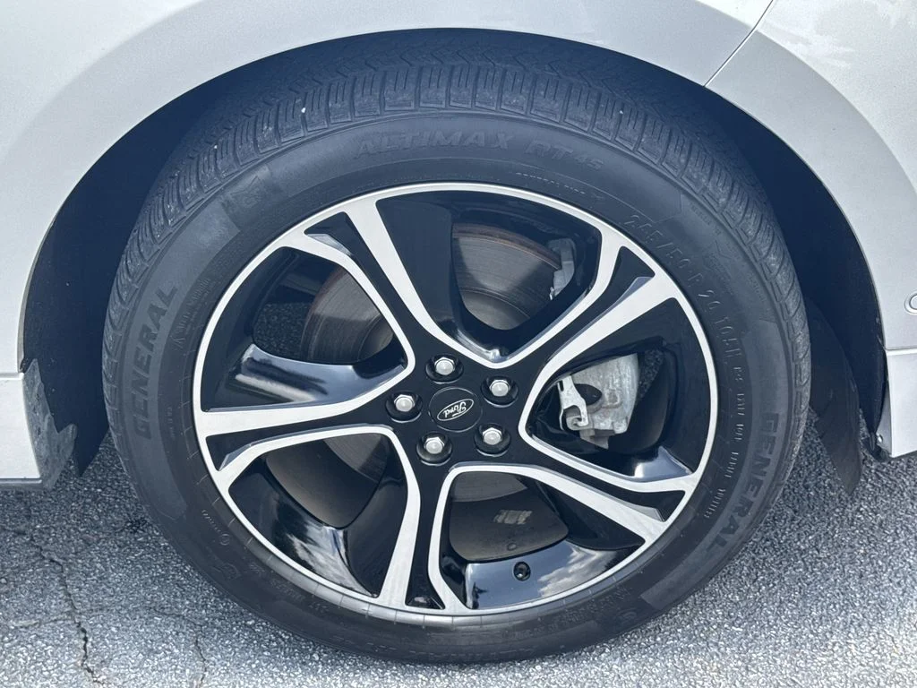 Used 2019 Silver Ford ST image 12