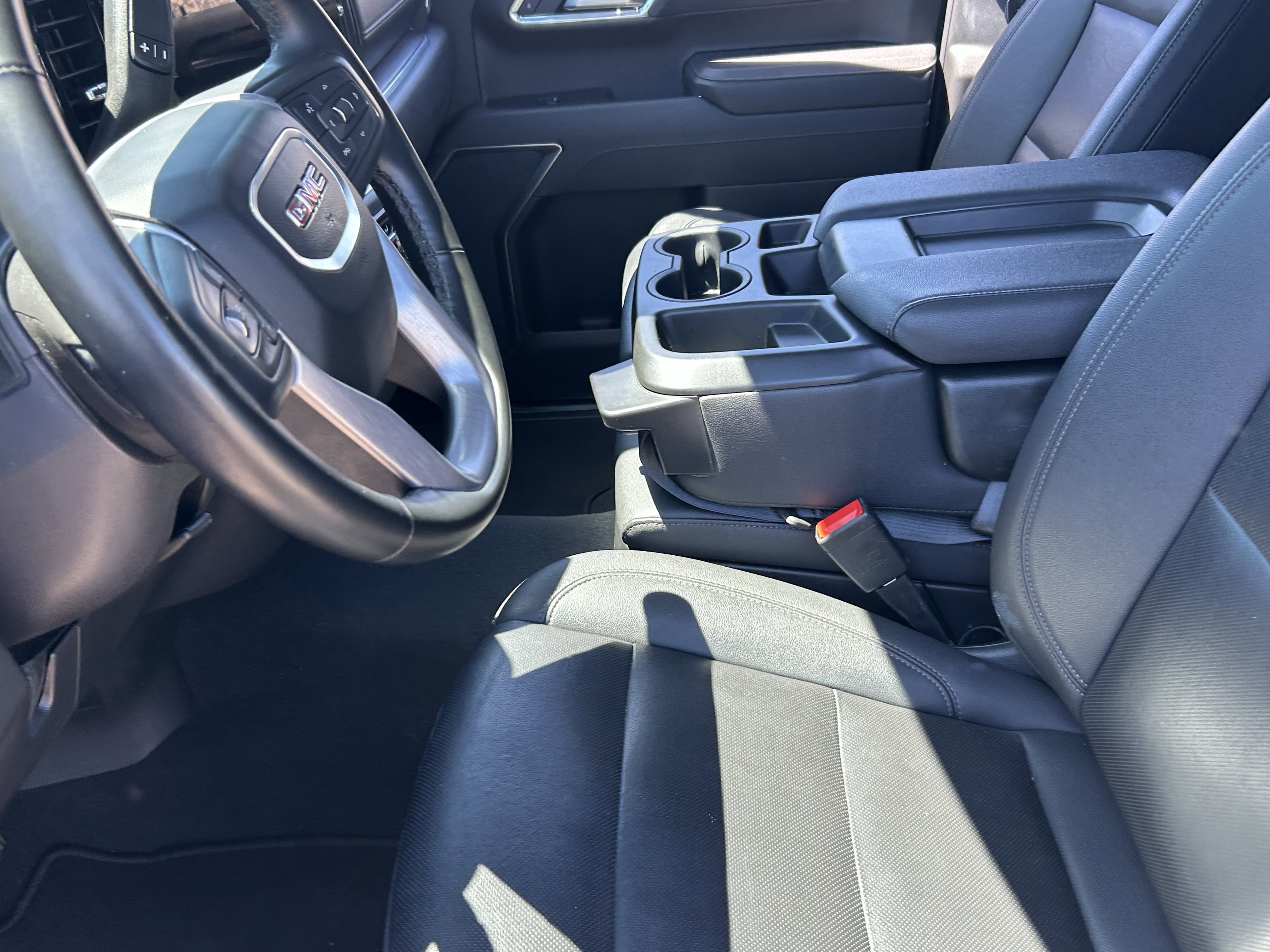 Used 2025 Sterling Metallic GMC SLT image 10