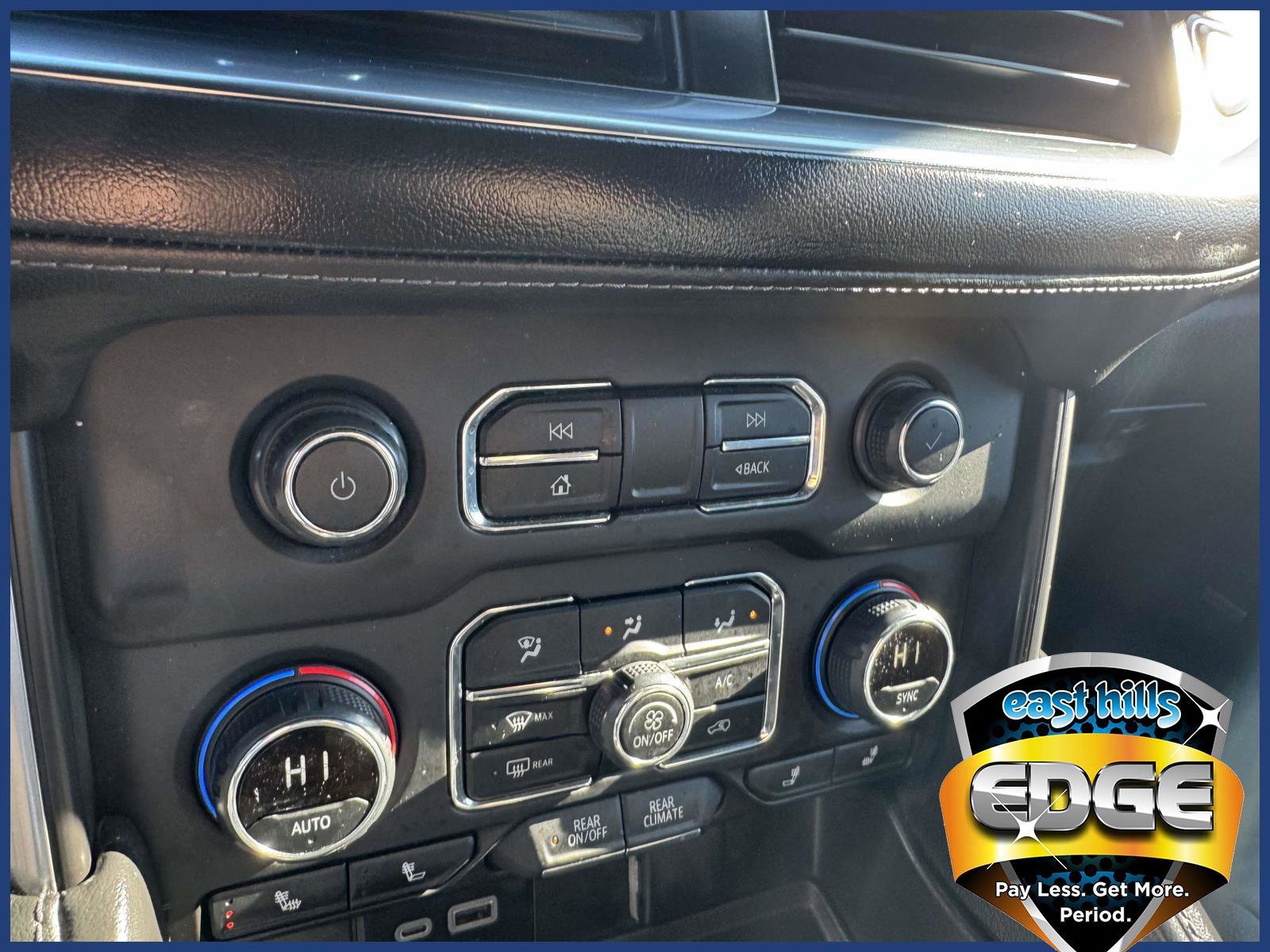 2024 Chevrolet Suburban LT - Photo 28